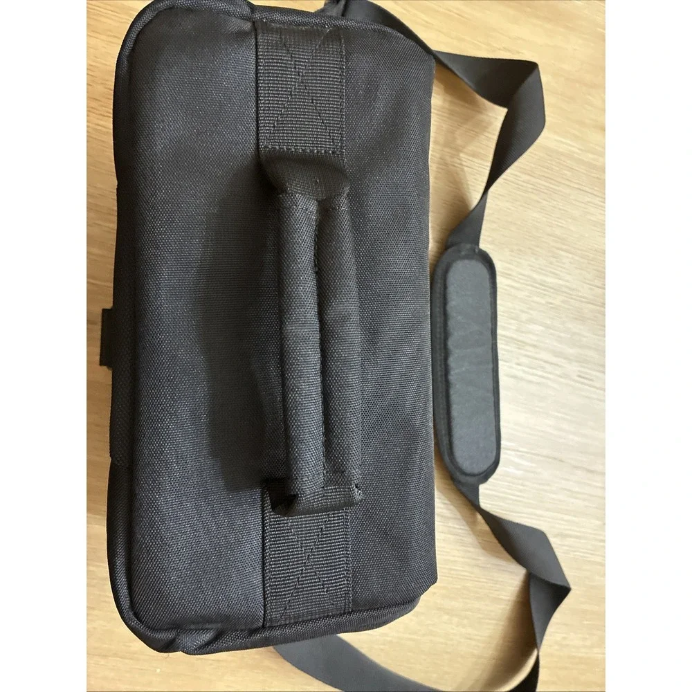 Canon  Camera Carry/Shoulder Bag large size (10X7X6) Black